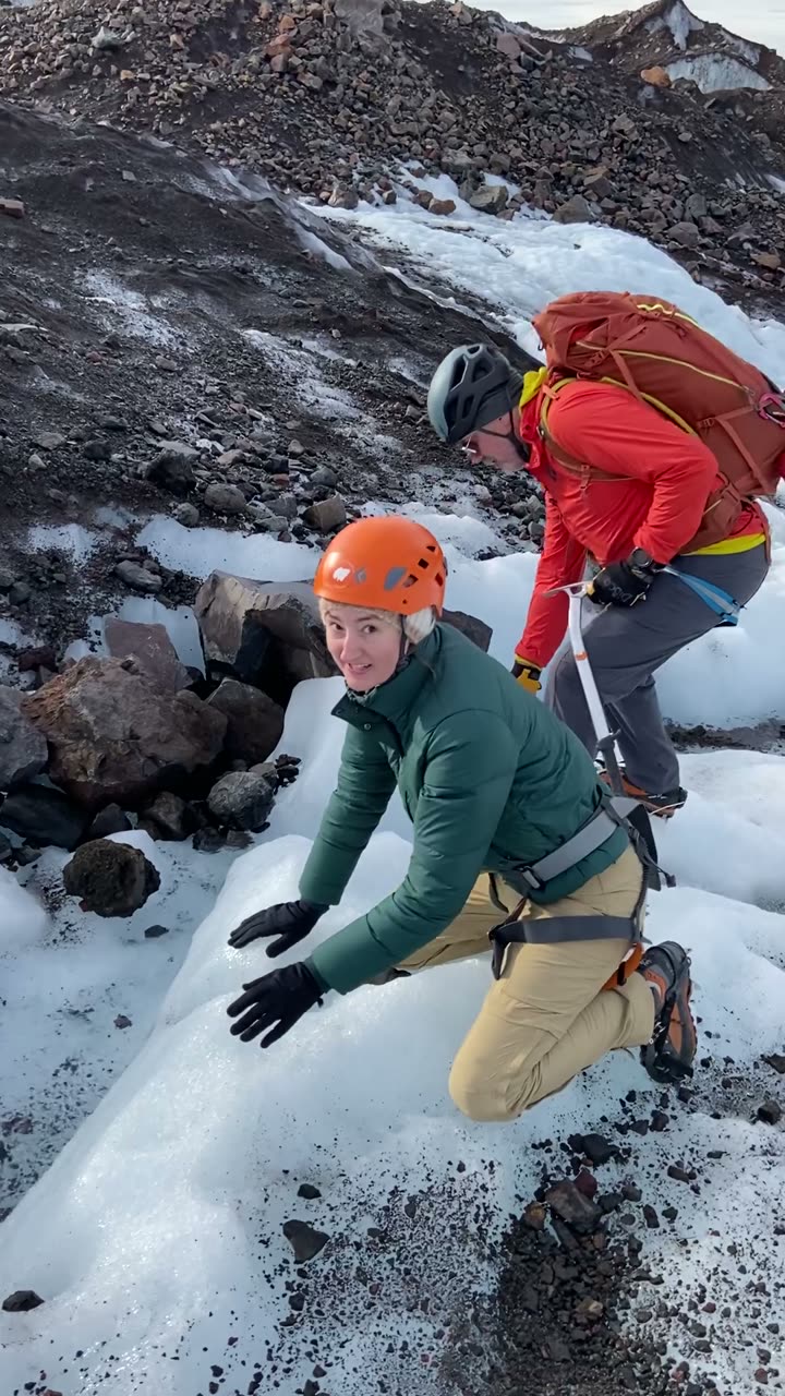 Drinking straight from the glacier at Skaftafell.